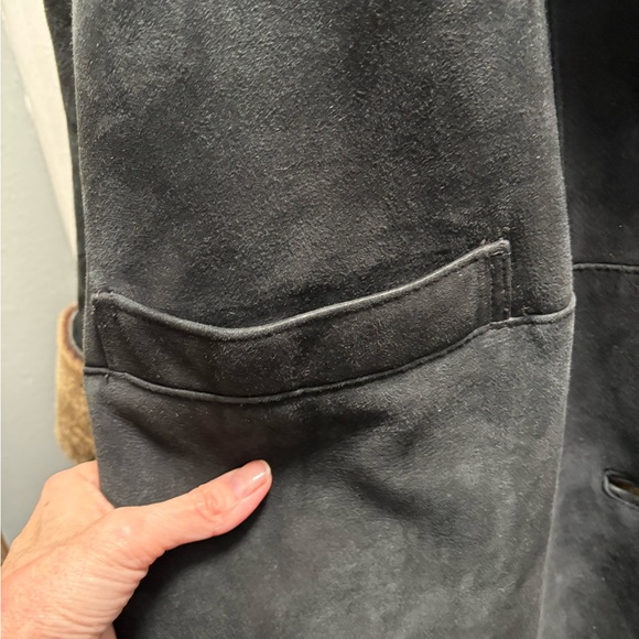 Beautiful Shearling Coat - Picture 6 of 16